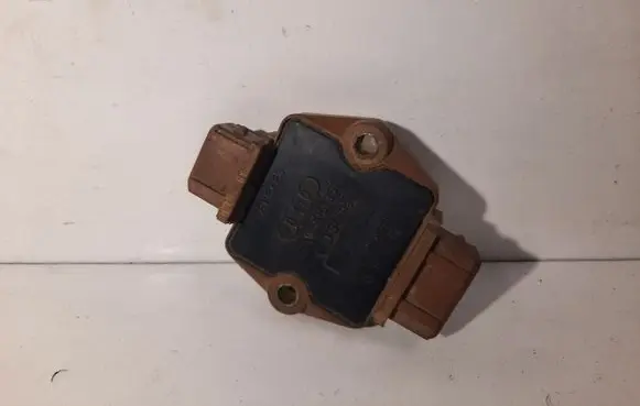 Audi A6 S6 C4 4A Ignition amplifier control unit 4A0905351