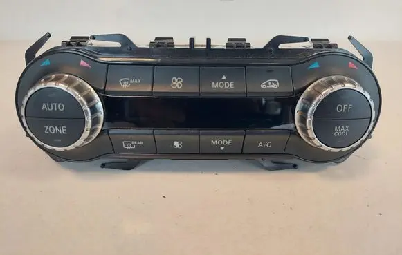 Mercedes-Benz CLA C117 X117 W117 Climate control unit A2469002008 A2469015203