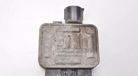 Ford Mondeo Mk III Coolant fan relay 940004101