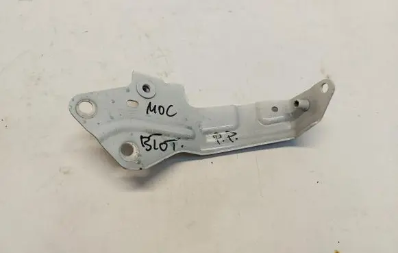 Nissan X-Trail T33 Fender mounting bracket NISXTRMOC702937