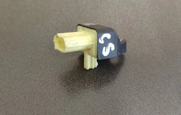 Lexus RX 450H Airbag deployment crash/impact sensor 8983128040
