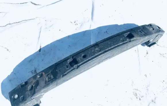 Chrysler 300M Front bumper cross member 5305625 5092512