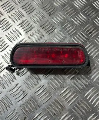 KIA Sorento Third/center stoplight 927003E0