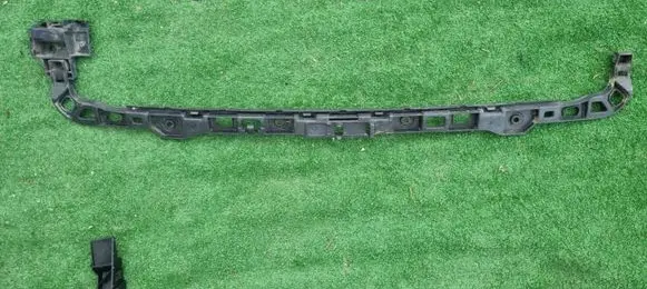 Volkswagen Golf VI Rear bumper mounting bracket 5K6807863