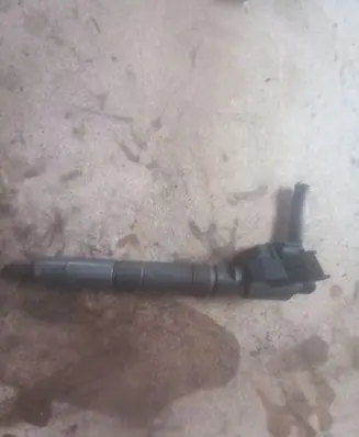 Volvo V70 Fuel injector 31272690 0445116