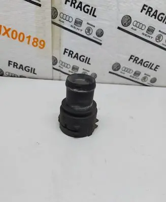 Volkswagen PASSAT B6 Engine coolant pipe/hose 3B0122291C