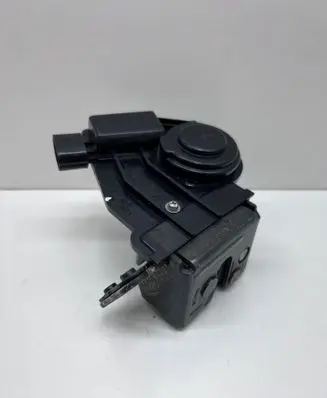 Loading door lock