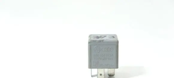 Audi Q7 4L Other relay 8D0951253A
