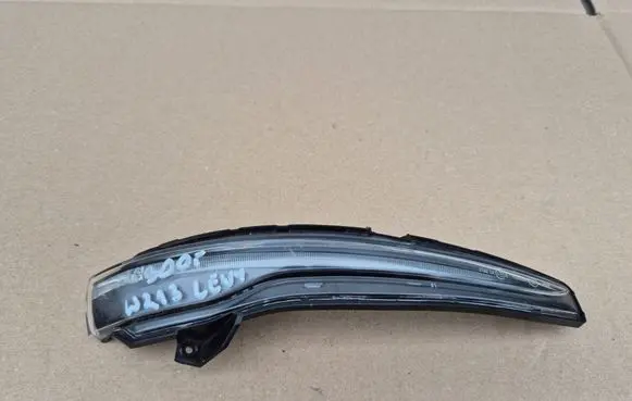 Mercedes-Benz E W213 Mirror indicator light A0999060701 21326101