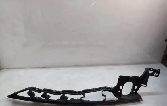BMW X6 E71 Fender mounting bracket 7157989