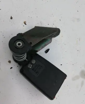 BMW X3 E83 Rear seatbelt buckle 3412796