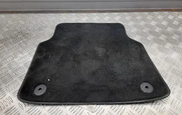 Audi A8 S8 D4 4H Rear floor mat 4H0863731G