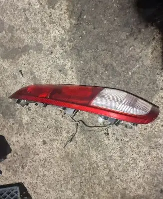Nissan X-Trail T30 Rear/tail lights