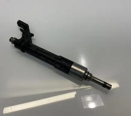 Porsche Macan (95B) Fuel injector 06M906036K