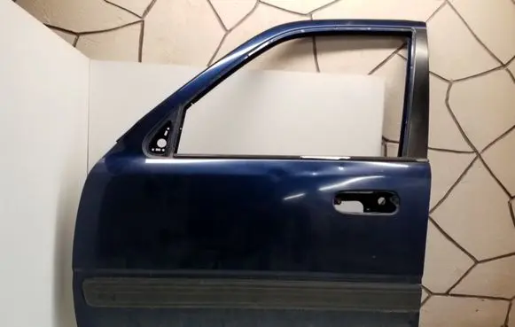 Honda CR-V Front door