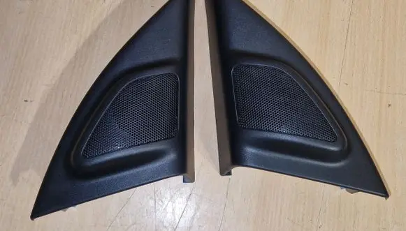 Volvo V70 Front door high frequency speaker 30781065 30781066