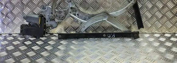 Volkswagen PASSAT B4 Front door window regulator with motor 3A08374020