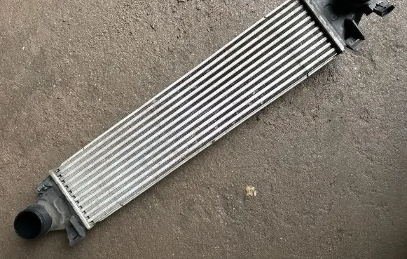 Volvo XC60 Intercooler radiator 31273910 1000178763