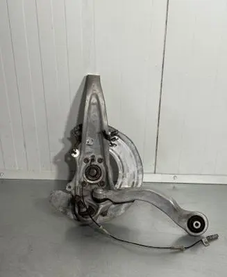 BMW 5 G30 G31 Front wheel hub spindle knuckle 6884385 688438501