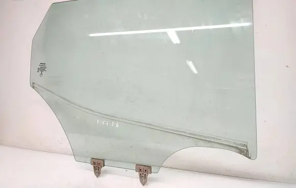 Nissan Qashqai Rear door window glass 43R001583 E000199