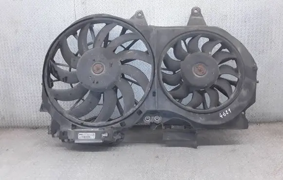 Audi A4 S4 B7 8E 8H Electric radiator cooling fan 8E0121205AB