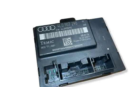 Audi Q7 4L Door control unit/module 0033TFJ0001