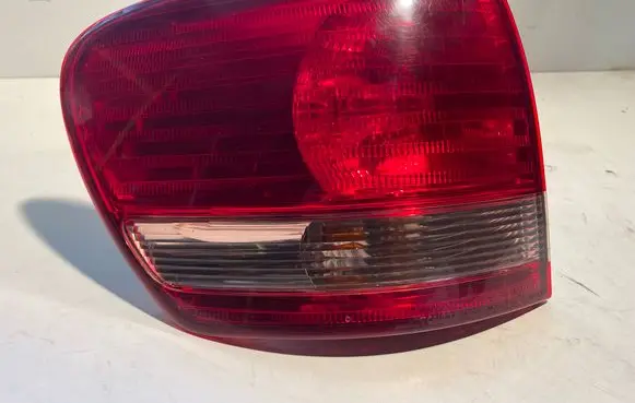 Toyota Avensis Verso Rear/tail lights