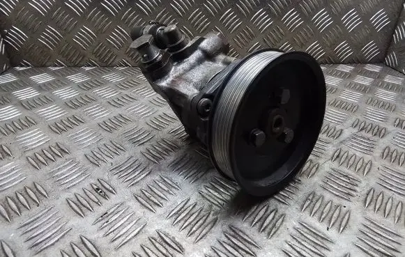 BMW X3 E83 Power steering pump 345059204 7652974116