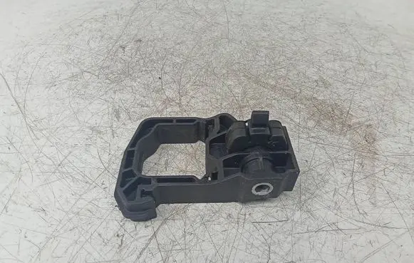 BMW 5 F10 F11 Radiator mount bracket 7575247