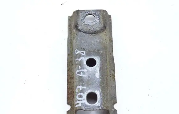 Peugeot 407 Engine mount bracket