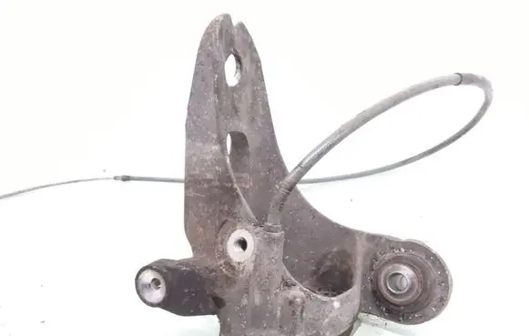 Rear wheel hub spindle/knuckle