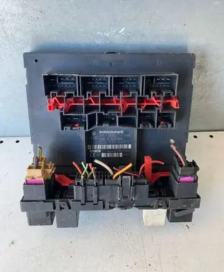 Volkswagen Touran I Comfort/convenience module 3C0937049E F005V00526
