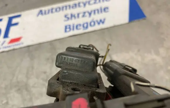 Suzuki Grand Vitara I High voltage ignition coil 33410-77E2