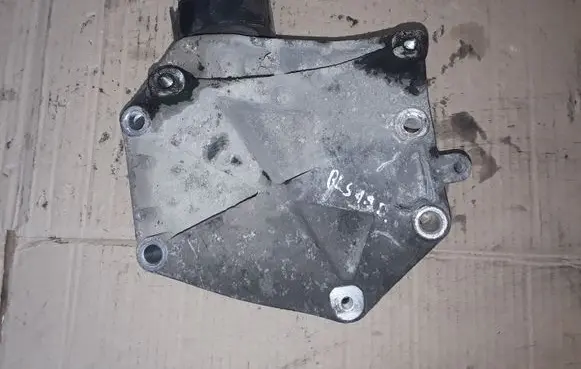 Cadillac BLS A/C compressor mount bracket NOCODE