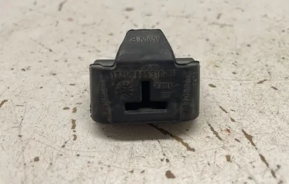 BMW 3 E90 E91 Radiator mount bracket 7805310
