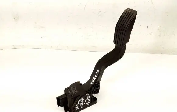 Citroen C4 II Accelerator throttle pedal 9671840280