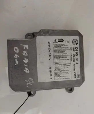 Skoda Fabia Mk1 (6Y) Airbag control unit/module 1C0909601A