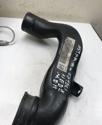 Opel Astra H Air intake hose/pipe 98056089