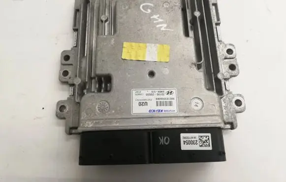 Hyundai Tucson TL Engine control unit/module 391992U000 9001230068KE