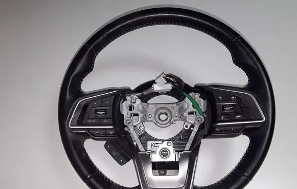 Subaru Forester SK Steering wheel GS13116480