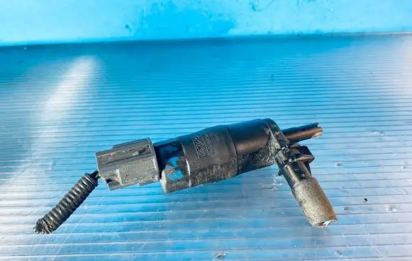 Volvo V50 Windscreen/windshield washer pump 5W9313K082AA