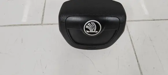 Skoda Citigo Steering wheel airbag 1ST8802011QB 61872054A 001QC00K7RBI