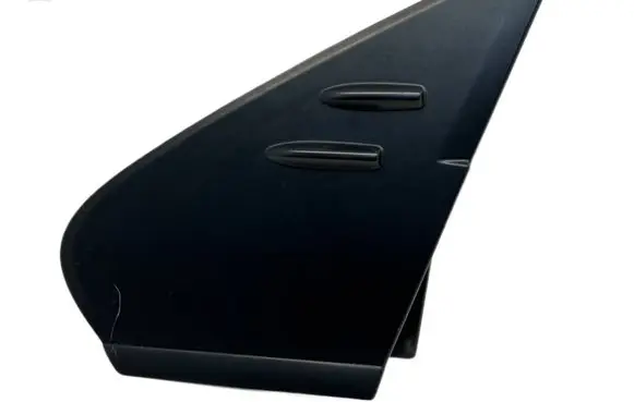 Fender trim (molding)