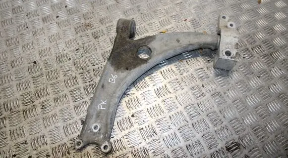Volkswagen PASSAT B6 Front lower control arm/wishbone 3C0407153B