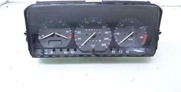 Volkswagen PASSAT B4 Speedometer (instrument cluster) 3A0919033C
