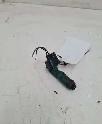 Toyota Yaris Fuel injector 2325021020