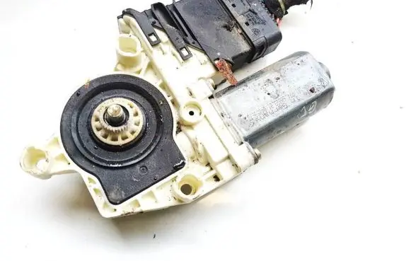 Seat Toledo II (1M) Rear door window regulator motor 1j4959812c 169-6428