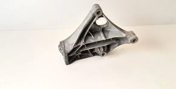 BMW 1 F20 F21 Engine mounting bracket 6788611 22116788611