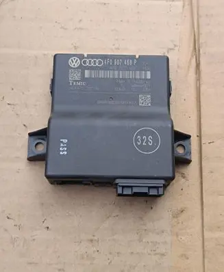 Audi Q7 4L Gateway control module 4F0907468P