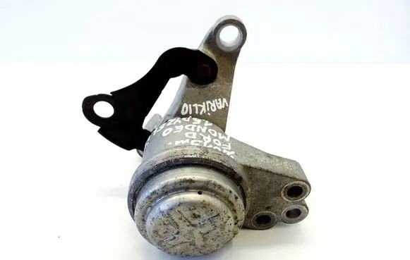 Engine mount bracket